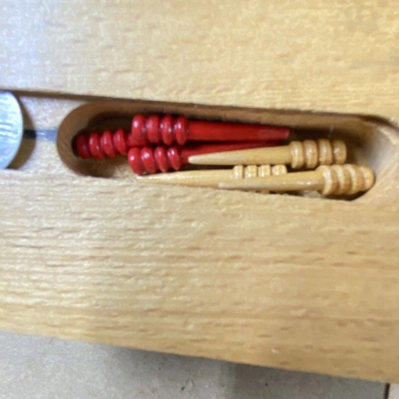 Vintage 1968 E.S Lowe Wooden Cribbage Board Original Box Wooden Pegs - Picture 7 of 7